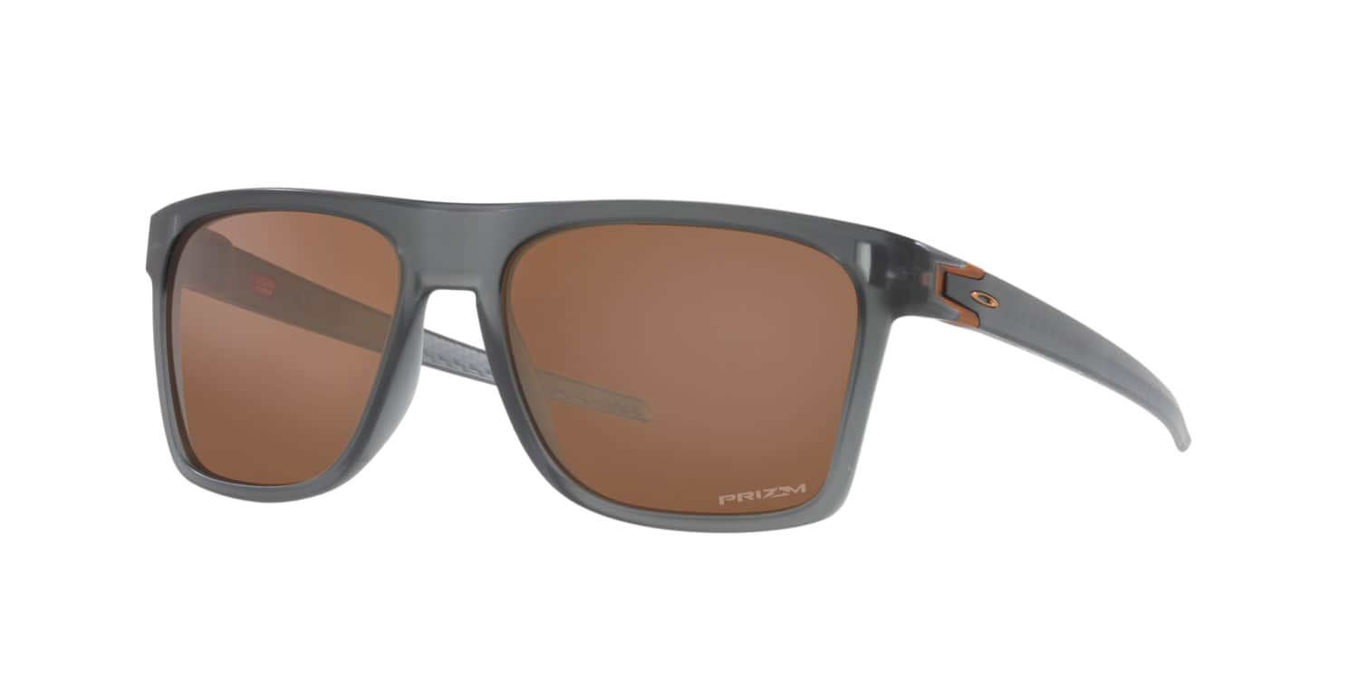 Oakley 0OO9100 Sunglasses in Silver/gunmetal/grey | Target Optical